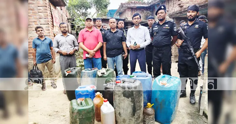 র‍্যাবের অভিযানে জব্দকৃত জ্বালানি